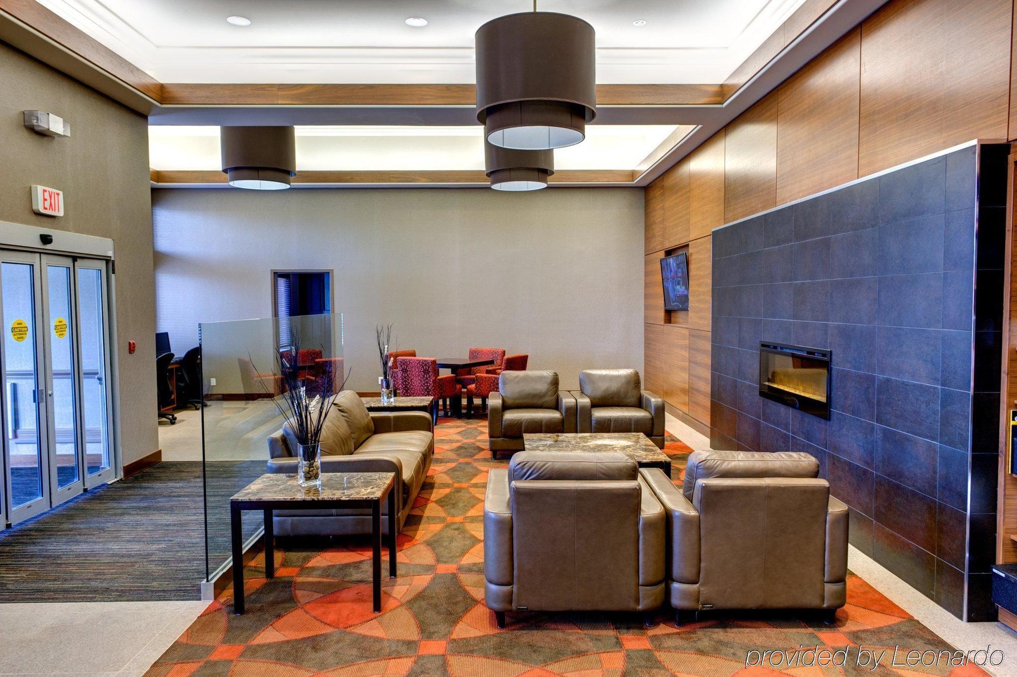 Radisson Hotel & Suites Fort Mcmurray Exteriör bild